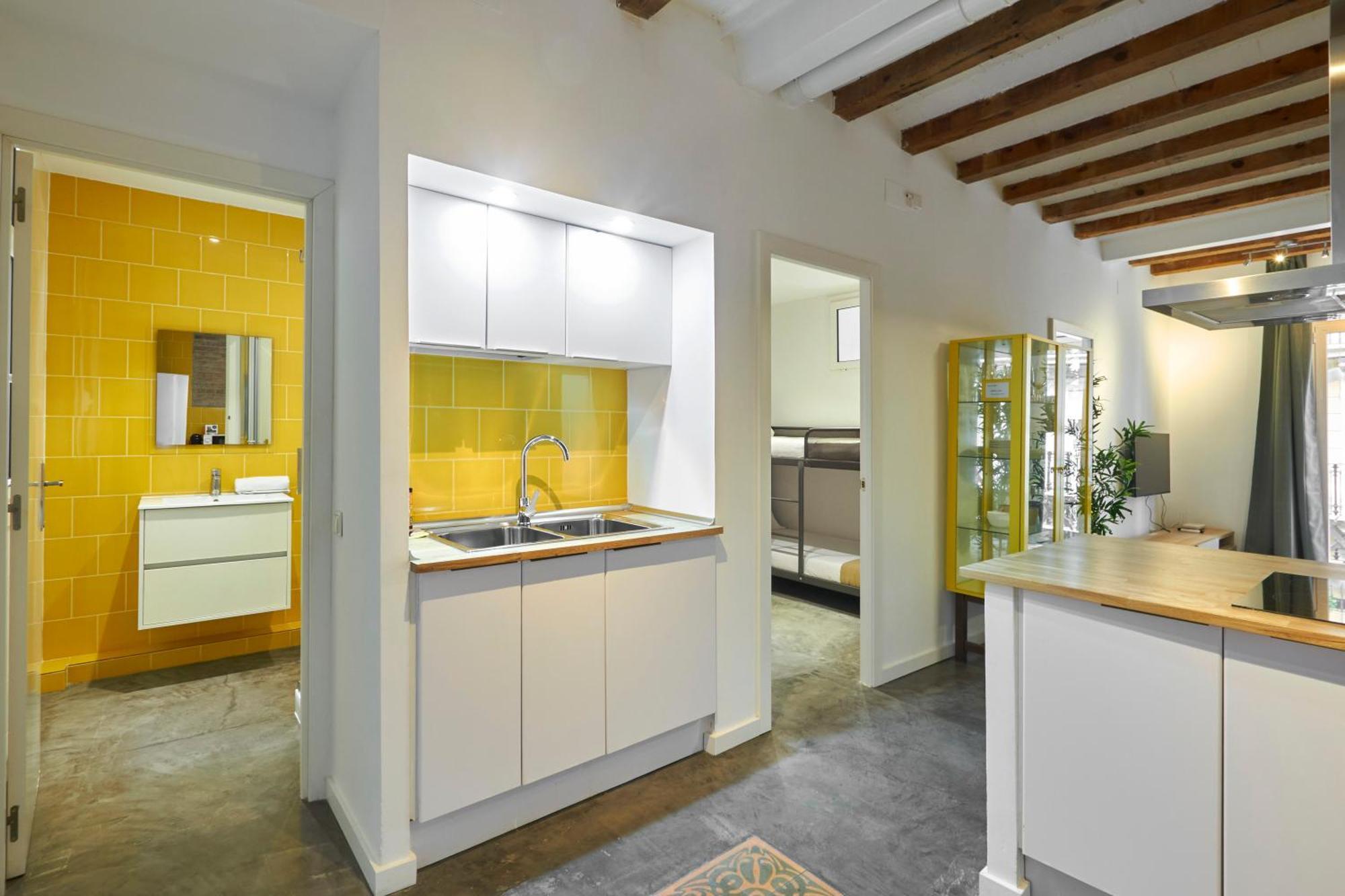 64 Apartment In A Typical Barcelona'S Old Building エクステリア 写真