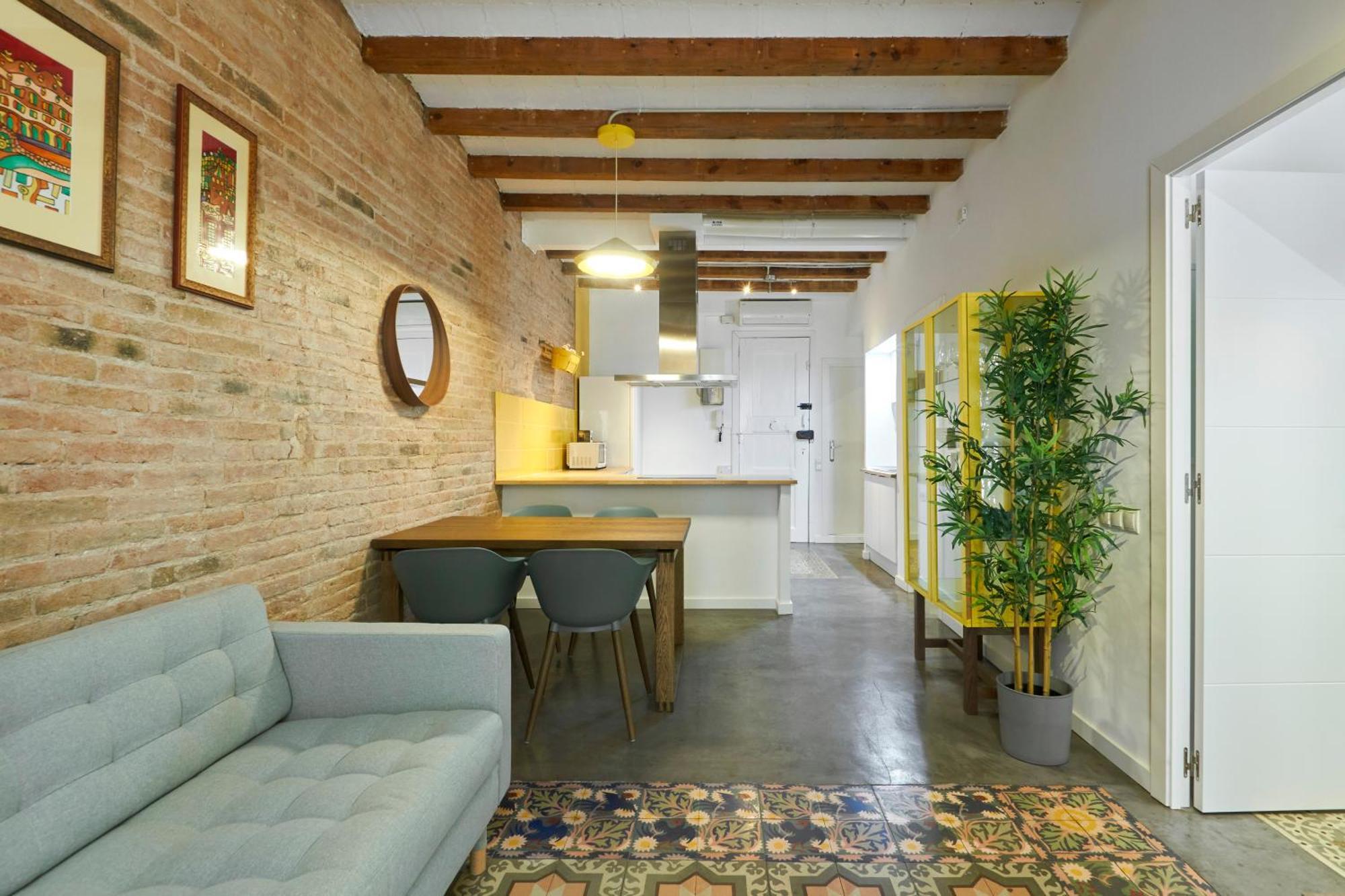 64 Apartment In A Typical Barcelona'S Old Building エクステリア 写真