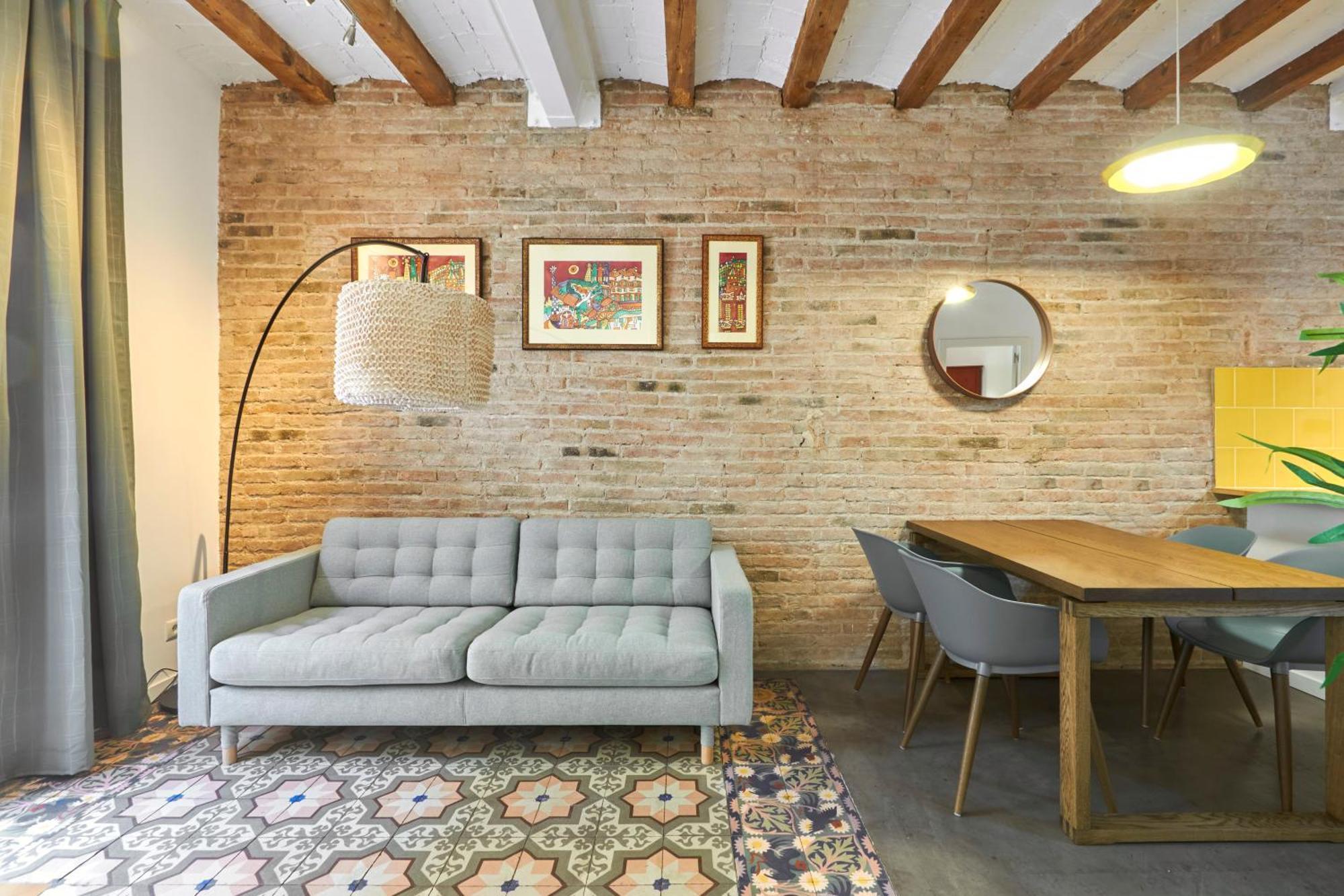 64 Apartment In A Typical Barcelona'S Old Building エクステリア 写真