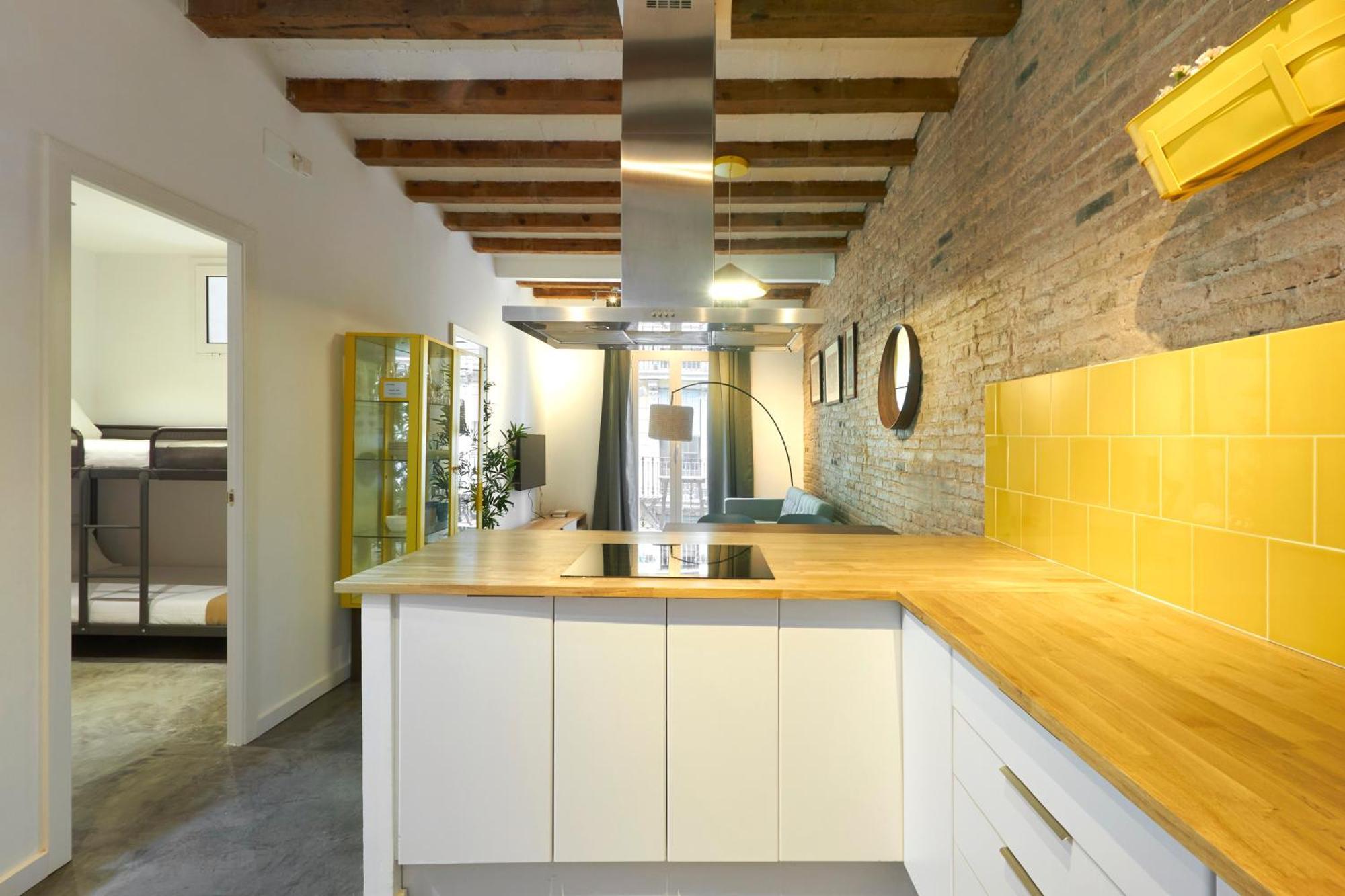 64 Apartment In A Typical Barcelona'S Old Building エクステリア 写真