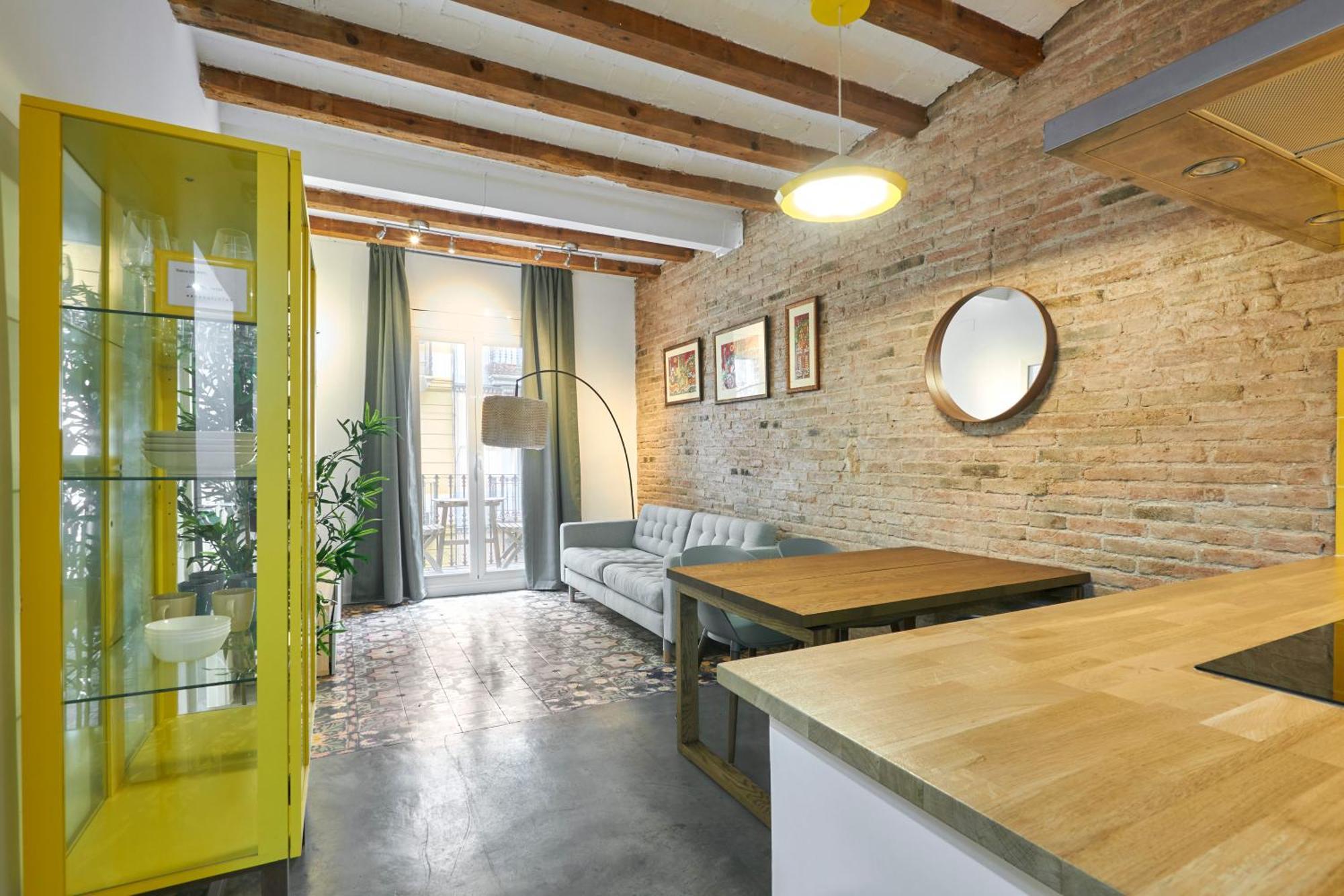 64 Apartment In A Typical Barcelona'S Old Building エクステリア 写真