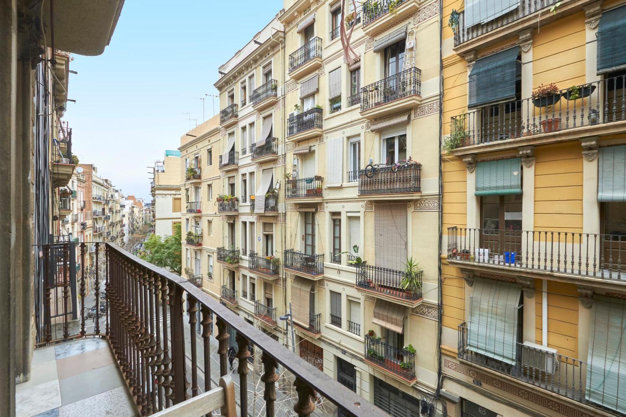 64 Apartment In A Typical Barcelona'S Old Building エクステリア 写真